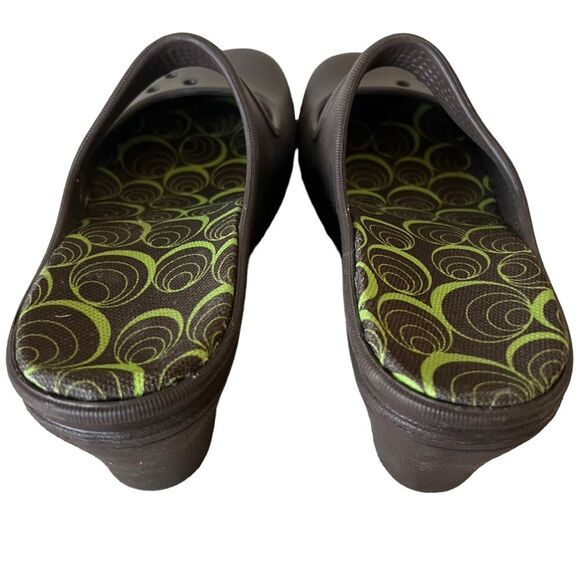 CROCS Frances Brown Slip On Mary Jane Style 3" Wedge Mules Clogs Women's Size 8 - Picture 5 of 12